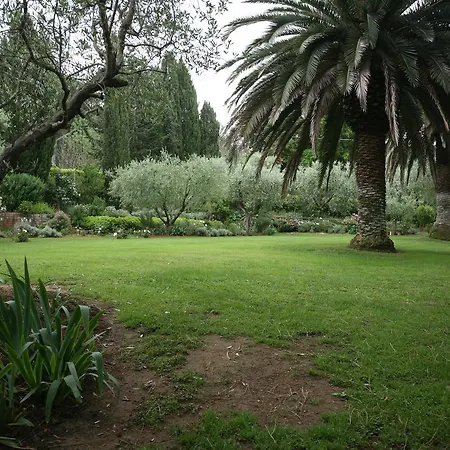 Villa Lantana A *